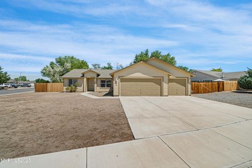 601 Jennys Ln, Fernley, NV, 89408-9388 | Card Image