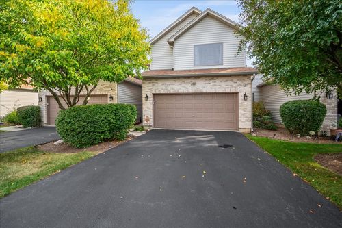 103 Fawn Ln, Elgin, IL, 60120-7313 | Card Image
