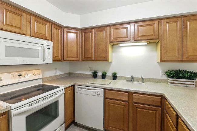 UNIT-619 - 26 Green Leaves Dr, Condo with 1 bedrooms, 1 bathrooms and 1 parking in Amherst MA | Image 12