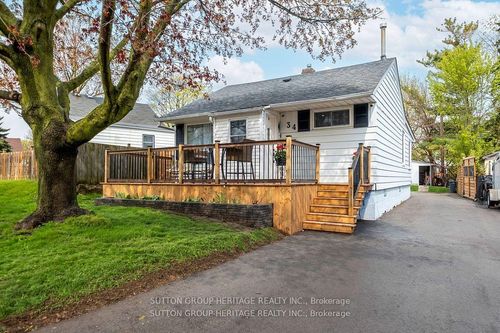 34 Maple St, Ajax, ON, L1S1V7 | Card Image