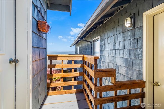 tudio/office & upstairs Rec Room. | Image 28