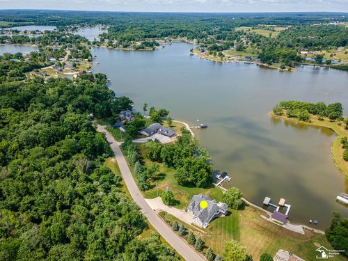 13791 E Diane Dr, Camden, MI, 49232-9523 | Card Image