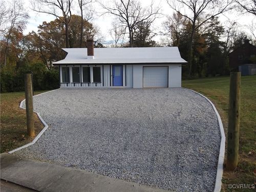 225 Boswell Ave, Chase City, VA, 23924-1207 | Card Image