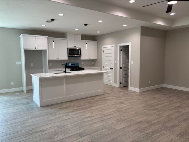 3240 Taft Ave, House other with 3 bedrooms, 2 bathrooms and null parking in Groves TX | Image 6