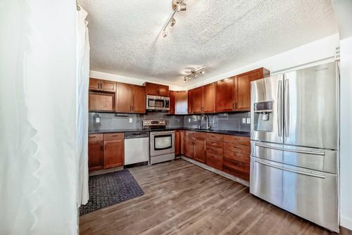 60 Erin Mount Cres Se, Calgary, AB, T2B2S3 | Card Image
