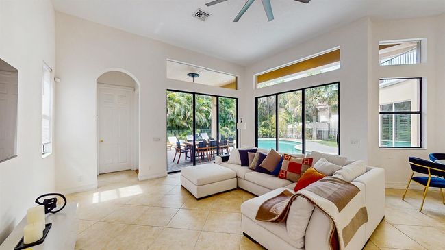 544 Edgebrook Ln, House other with 4 bedrooms, 5 bathrooms and null parking in Royal Palm Beach FL | Image 12