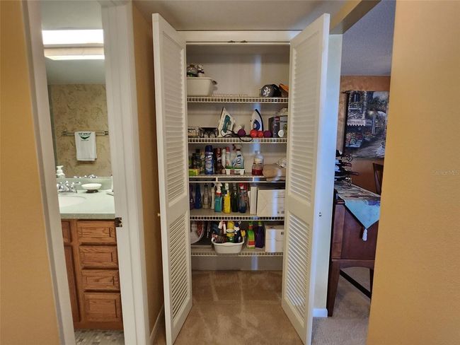 KITCHEN FEATURES STAINLESS STEEL APPLIANCES | Image 21