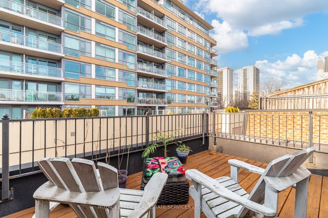 12 - 1968 Bloor St W, House attached with 3 bedrooms, 3 bathrooms and null parking in Toronto ON | Image 36