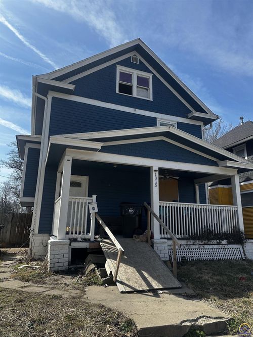 1315 Sw 11th St, Topeka, KS, 66604-1211 | Card Image