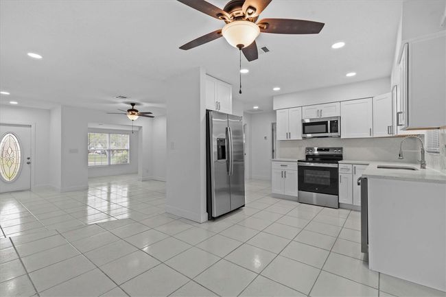 326 Circle Dr, House other with 3 bedrooms, 2 bathrooms and null parking in Palm Harbor FL | Image 11