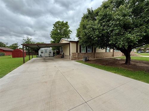 305 N Greer Ave, Duke, OK, 73532-2006 | Card Image