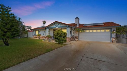 18432 Mindanao St, Bloomington, CA, 92316-2646 | Card Image