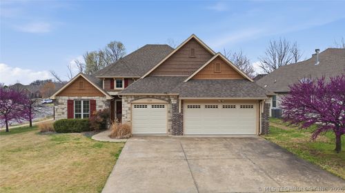 1124 Fargo Dr, Broken Arrow, OK, 74012-0864 | Card Image