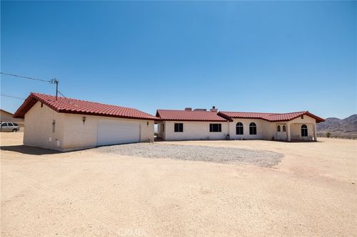 6333 Carodean Rd, 29 Palms, CA, 92277-4056 | Card Image