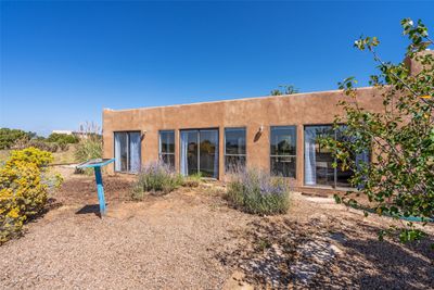 7 Casa Del Oro Court, House other with 2 bedrooms, 2 bathrooms and 2 parking in Santa Fe NM | Image 3