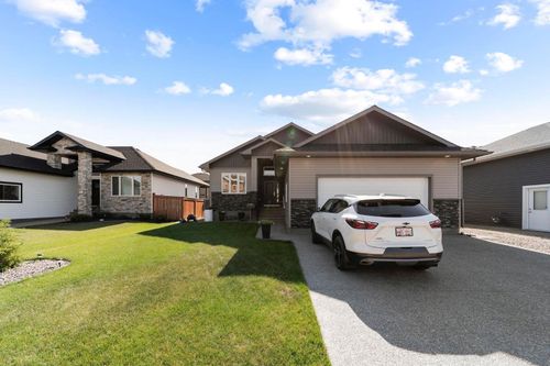 2705 63 St, Camrose, AB, T4V5J6 | Card Image