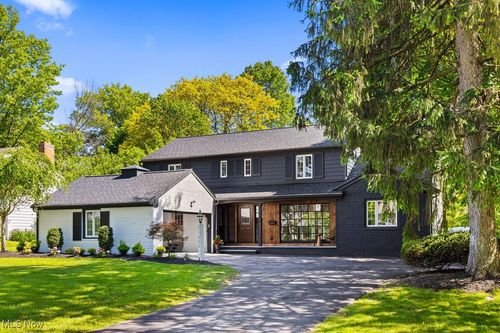 21262 S Woodland Rd, Shaker Heights, OH, 44122-3022 | Card Image