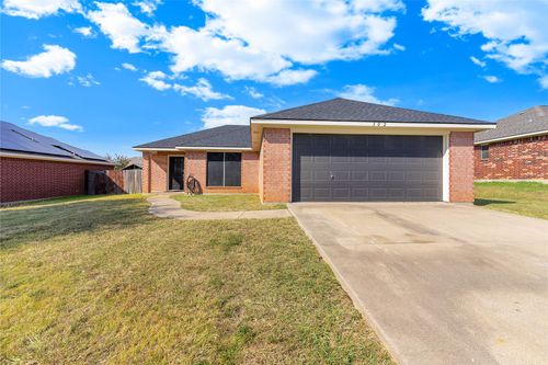 302 Cherokee Trl, Alvarado, TX, 76009-2643 | Card Image