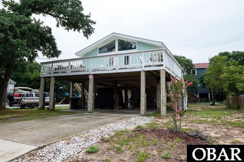 706 W 3rd St, Kill Devil Hills, NC, 27948-9220 | Card Image