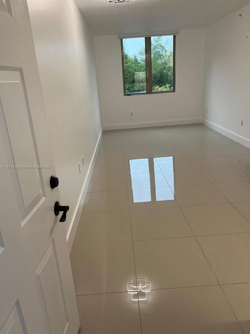 ste-40-2630 Sw 28th St, Miami, FL, 33133-3870 | Card Image