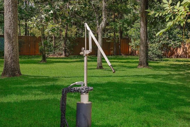 New Water Well w/ Hand Pump! (2022) | Image 32