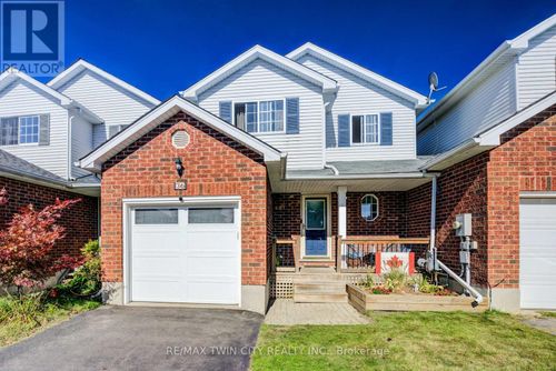 36 Robertson St, Fergus, ON, N1M3P6 | Card Image