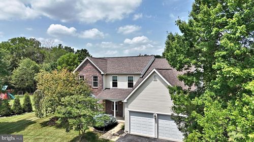 19 Firethorn Dr, COLLEGEVILLE, PA, 19426-3905 | Card Image