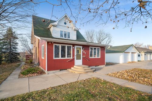 607 Lake Blvd S, Buffalo, MN, 55313-1318 | Card Image