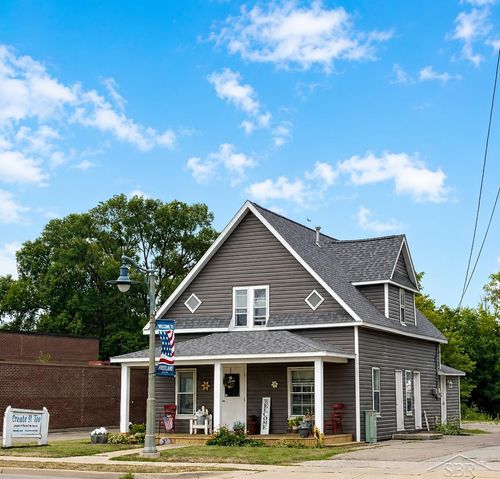 135 E Washington, Freeland, MI, 48623-2542 | Card Image