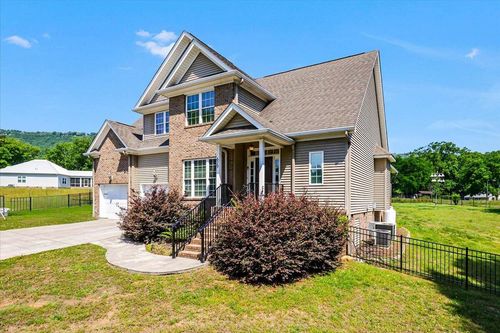 629 Godsey Ln, Chattanooga, TN, 37415-1215 | Card Image
