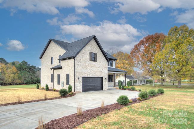 13900 Idlewild Rd, House other with 4 bedrooms, 3 bathrooms and null parking in Matthews NC | Image 22
