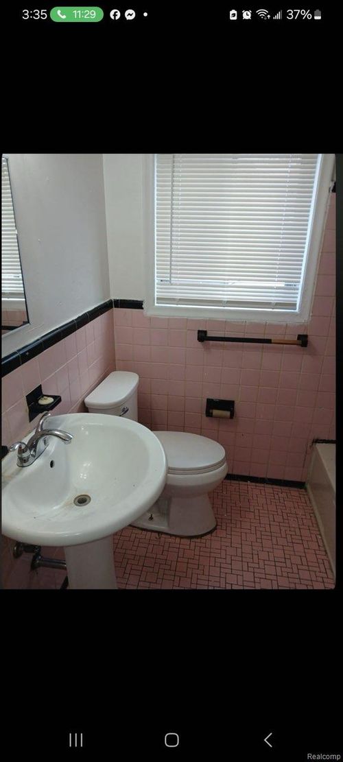 8245 E Hildale St, Detroit, MI, 48234-3605 | Card Image