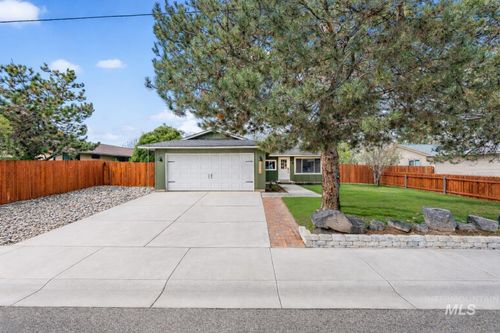 2171 N Hampton Rd, Boise, ID, 83704-6740 | Card Image