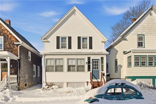 8 Carey St, Newport, RI, 02840-4018 | Card Image