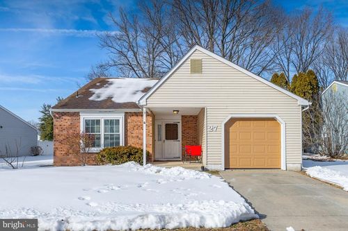 27 Lakebridge Dr, WOODBURY, NJ, 08096-6718 | Card Image