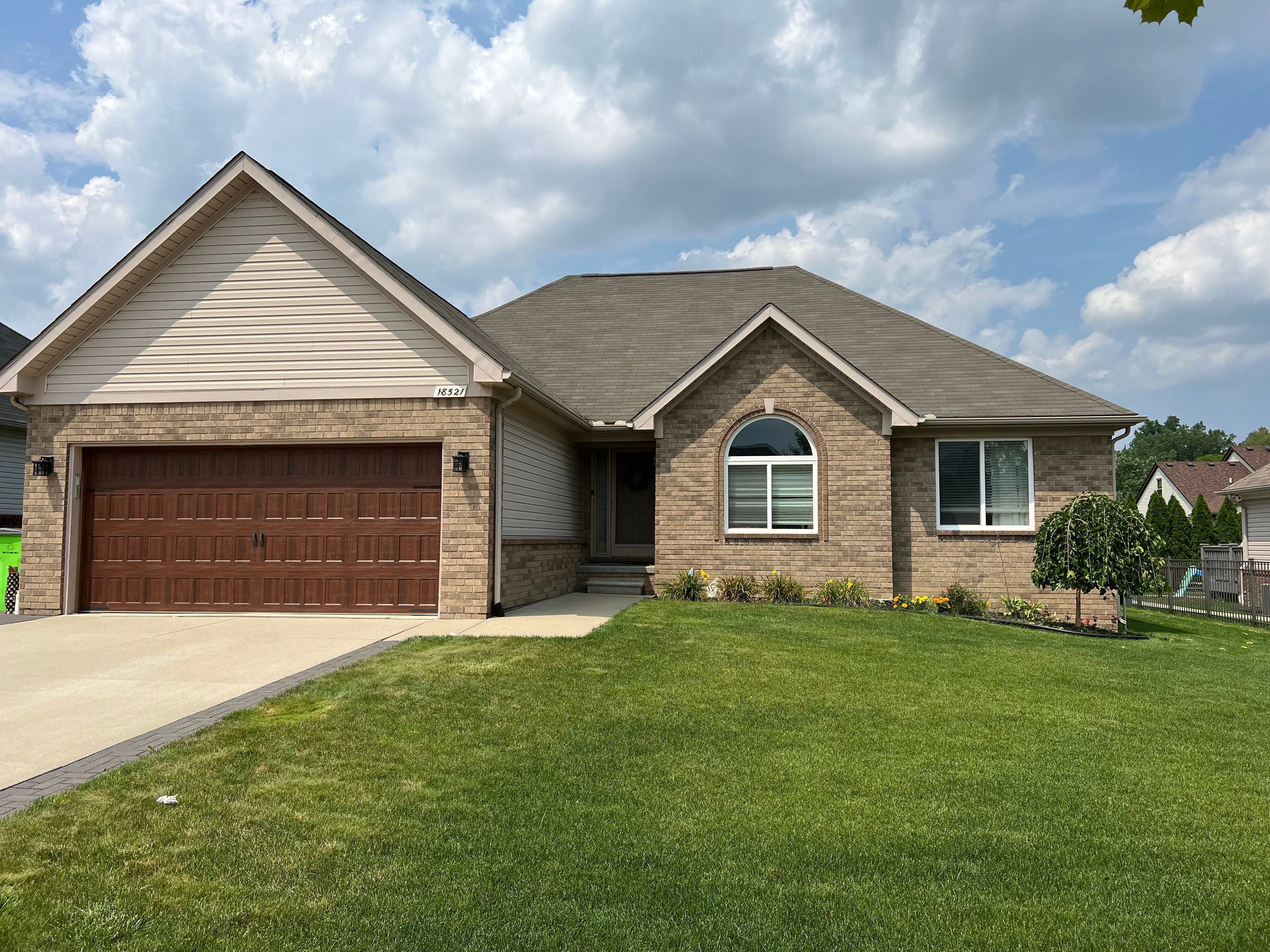 Shannon Ct, Clinton Township, MI 48035
