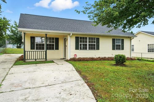 831 Flicker St, Concord, NC, 28027-4023 | Card Image