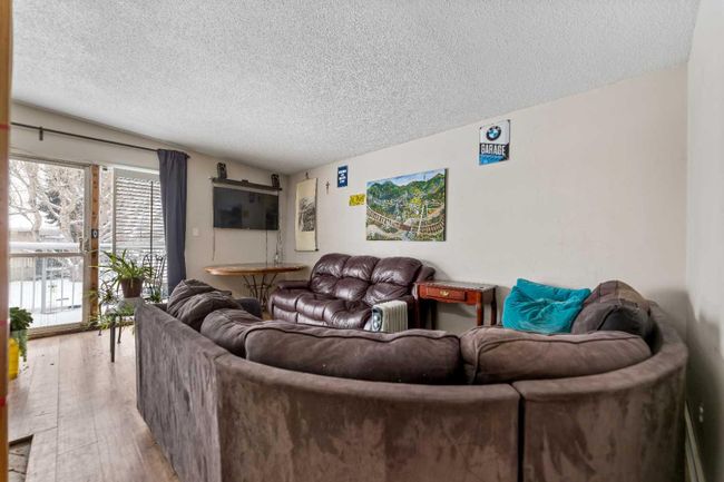61 Huntford Close Ne, Home with 2 bedrooms, 1 bathrooms and 2 parking in Calgary AB | Image 6