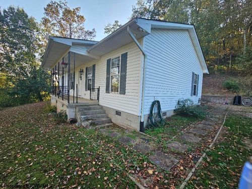 307 Dunham Cut, Belington, WV, 26250-4512 | Card Image