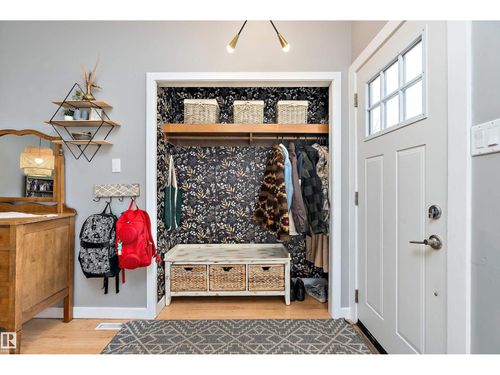 6509 90 Ave Nw, Edmonton, AB, T6B0P1 | Card Image