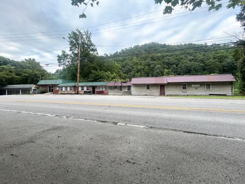 21836 Main St, Hyden, KY, 41749-8566 | Card Image