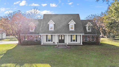 537 W Main St, Gonzales, LA, 70737-2705 | Card Image