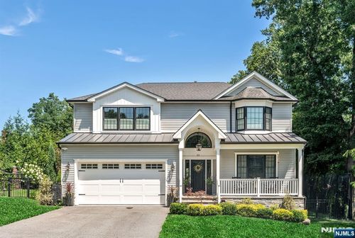 22 Bryant Pl, Westwood, NJ, 07675-1825 | Card Image