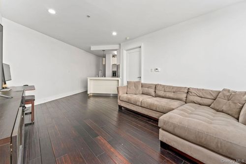 apt-414-6405 Yellowstone Blvd, Forest Hills, NY, 11375-1573 | Card Image