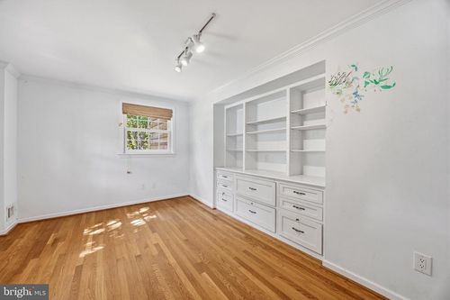 8829 Ridge Road, BETHESDA, MD, 20817 | Card Image