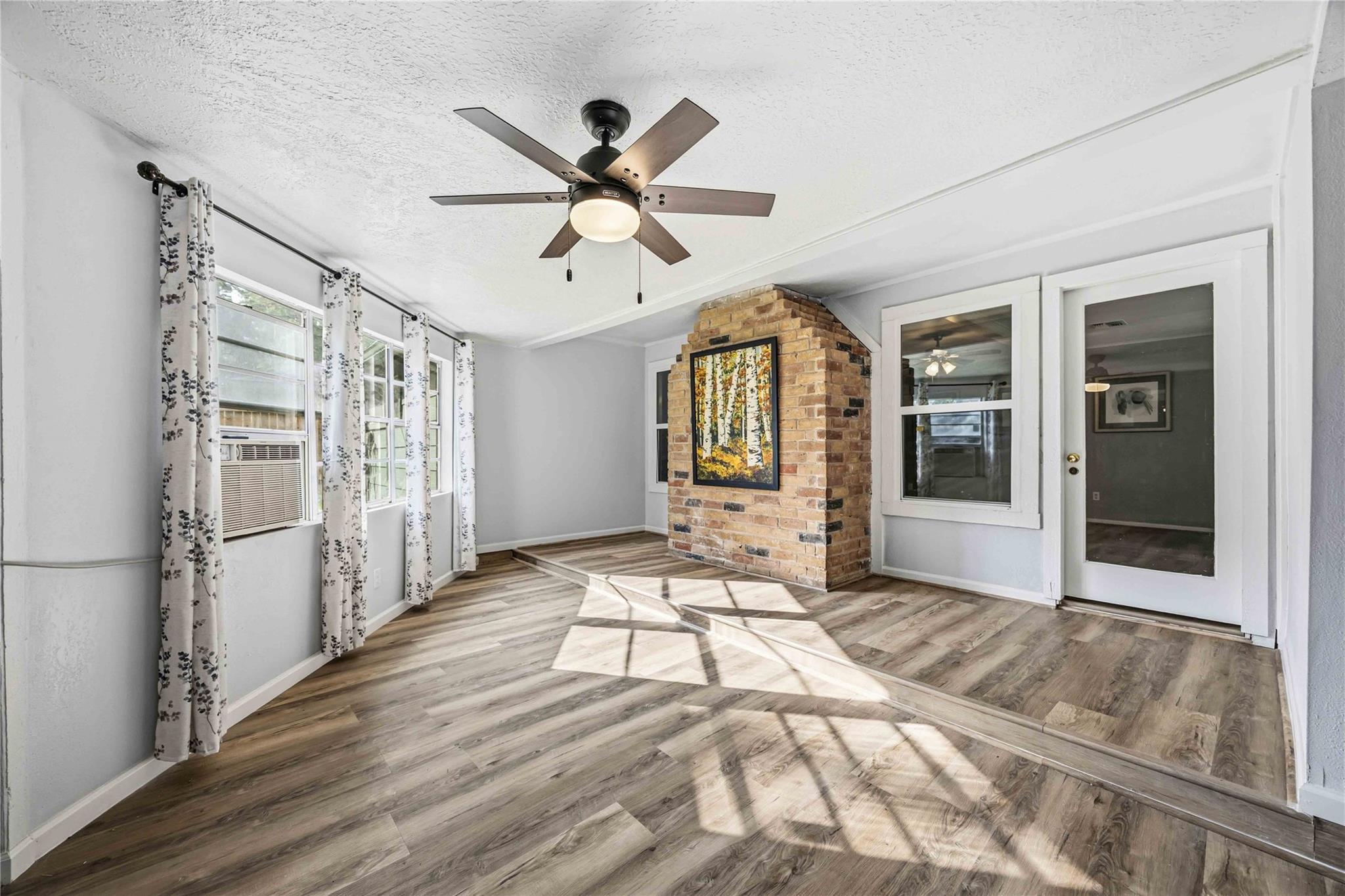 Residential Lease in Oak Ridge North 5