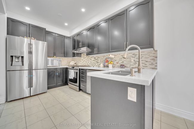 86 Cookview Dr, House attached with 5 bedrooms, 4 bathrooms and 2 parking in Brampton ON | Image 19