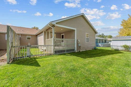 2827 Linda Ln, Salina, KS, 67401-7764 | Card Image