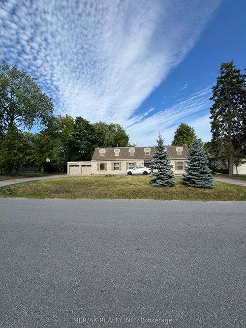 19 Valloncliffe Rd, Thornhill, ON, L3T2W6 | Card Image