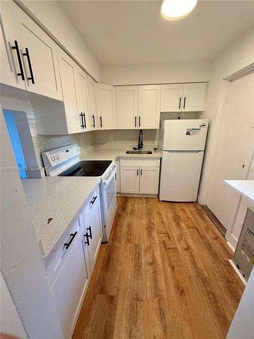 6-20200 Ne 27th Ct, Aventura, FL, 33180-2096 | Card Image